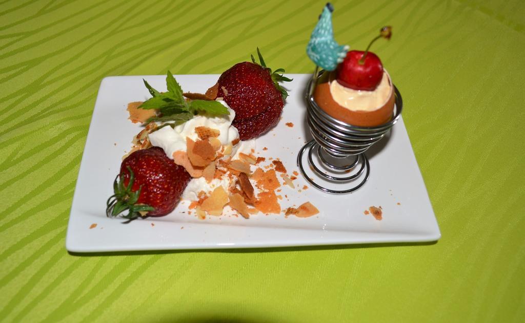 Hotel Restaurant La Braisiere Saint-Romain  Экстерьер фото