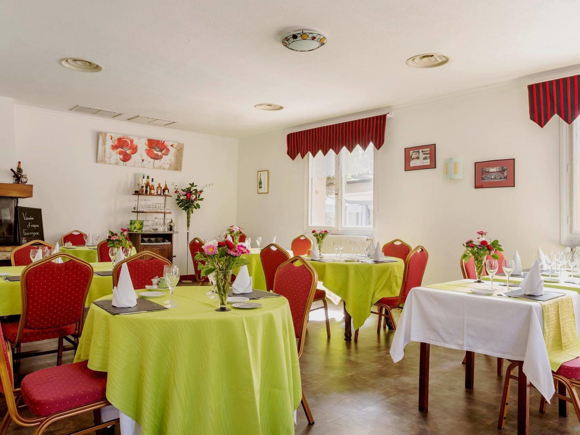 Hotel Restaurant La Braisiere Saint-Romain  Экстерьер фото
