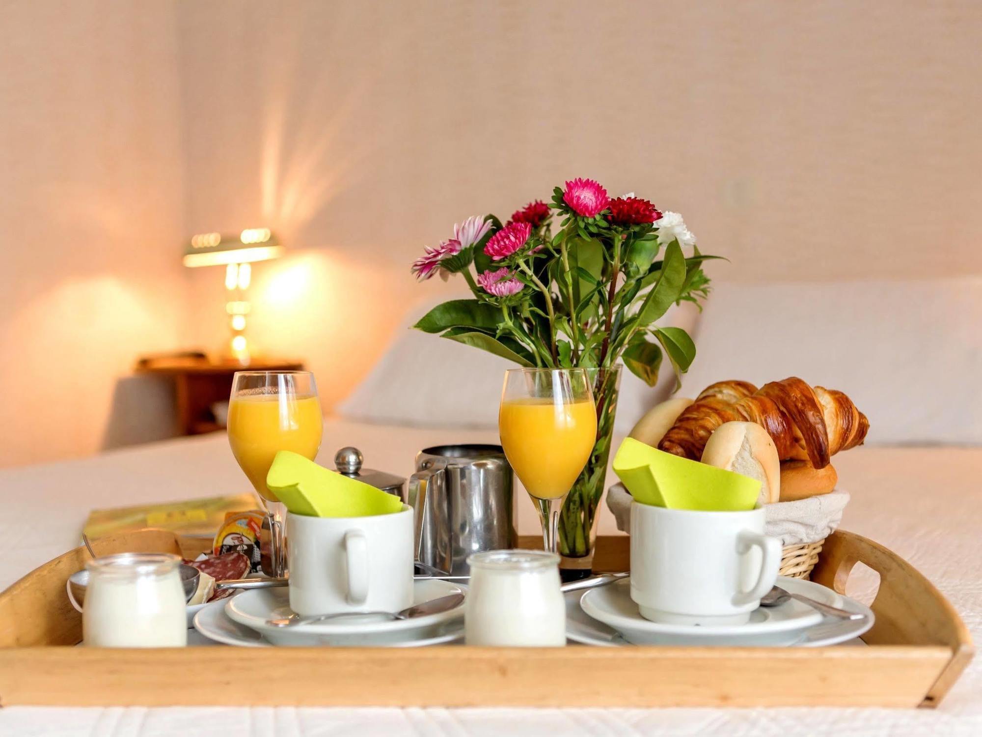 Hotel Restaurant La Braisiere Saint-Romain  Экстерьер фото