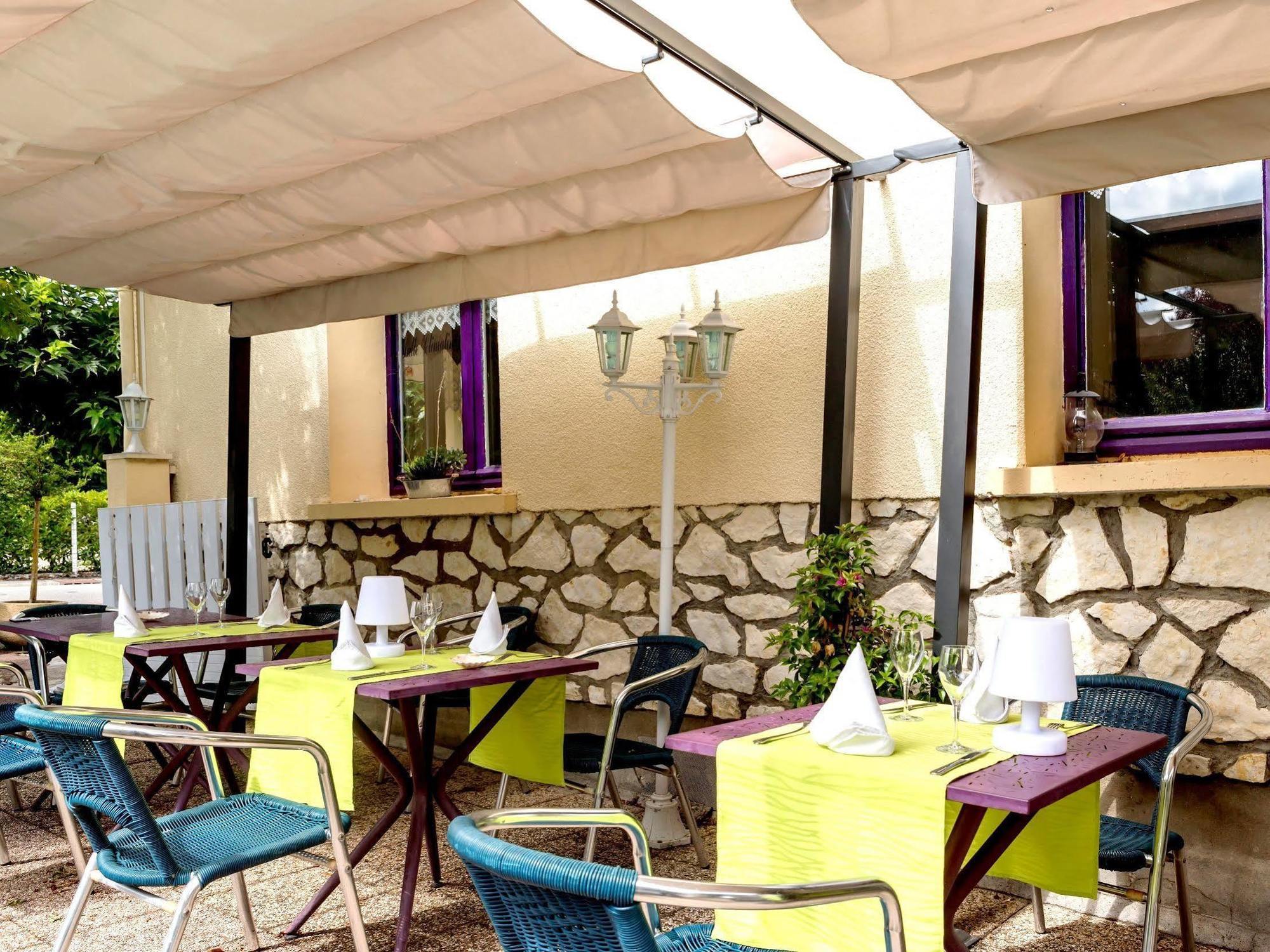 Hotel Restaurant La Braisiere Saint-Romain  Экстерьер фото