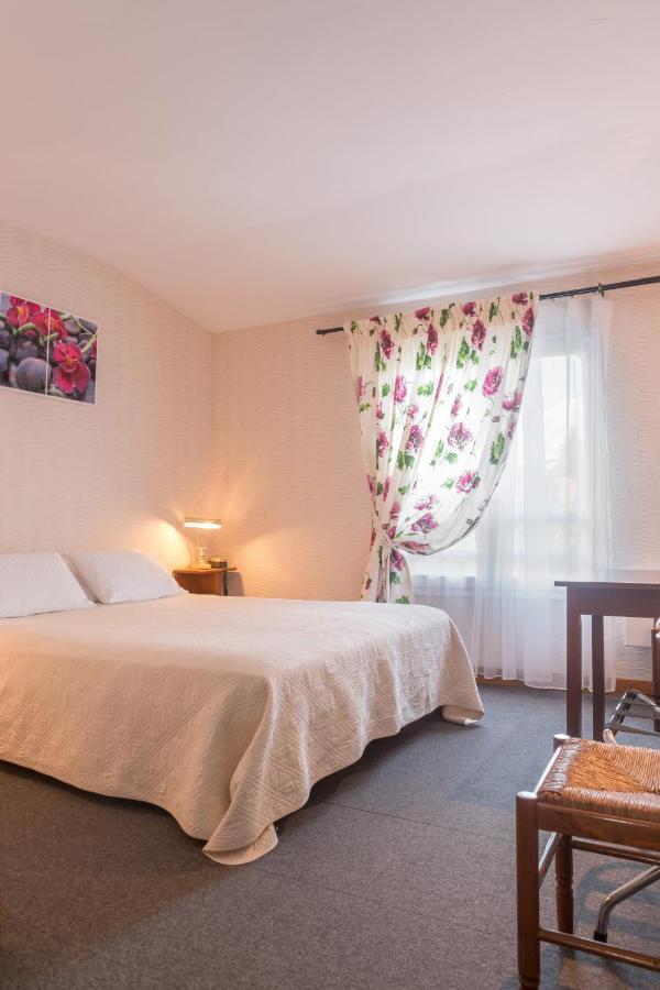 Hotel Restaurant La Braisiere Saint-Romain  Экстерьер фото